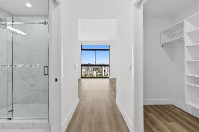 101 Diplomat Pkwy 2402, Hallandale Beach, FL 33009