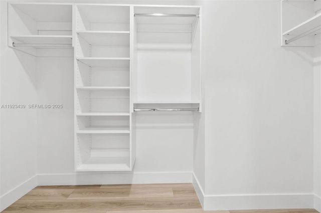 101 Diplomat Pkwy 2402, Hallandale Beach, FL 33009