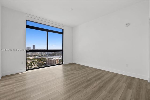 101 Diplomat Pkwy 2402, Hallandale Beach, FL 33009