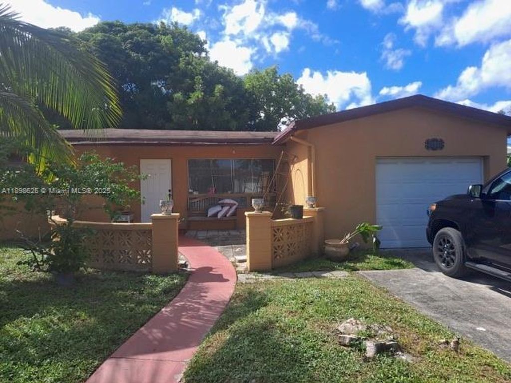 3313 NW 36th Ter, Lauderdale Lakes, FL 33309