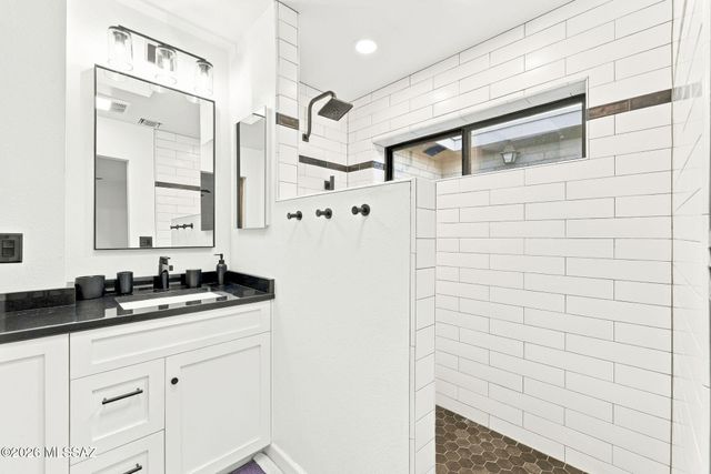 2401 N Avenida De La Lantana, Tucson, AZ 85749