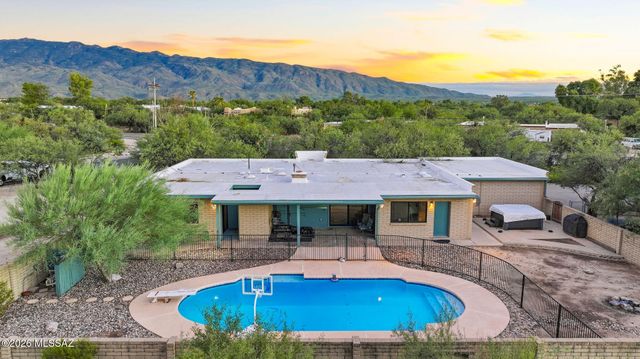 2401 N Avenida De La Lantana, Tucson, AZ 85749
