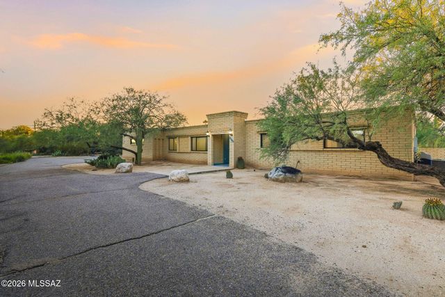 2401 N Avenida De La Lantana, Tucson, AZ 85749