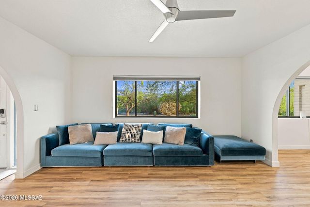 2401 N Avenida De La Lantana, Tucson, AZ 85749