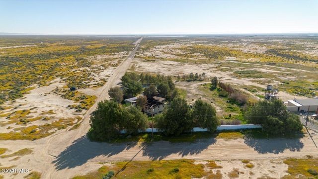3353 W Avenue C, Lancaster, CA 93536