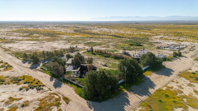 3353 W Avenue C, Lancaster, CA 93536