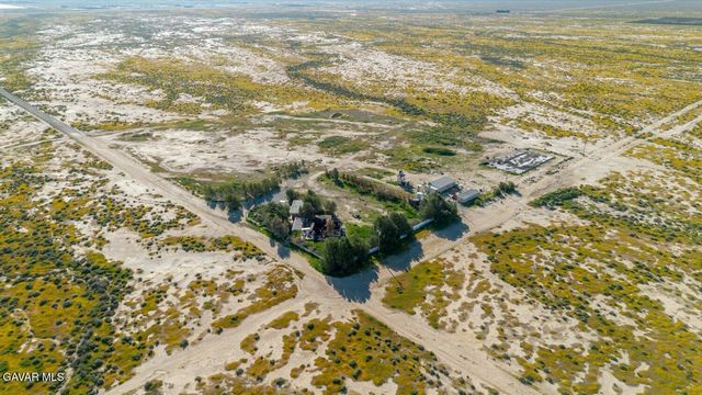 3353 W Avenue C, Lancaster, CA 93536