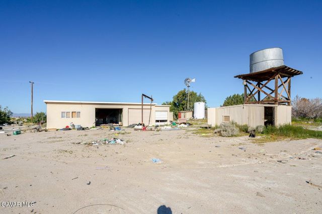 3353 W Avenue C, Lancaster, CA 93536