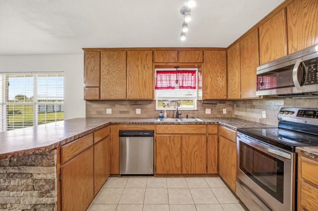 802 Private Road 1675, Stephenville, TX 76401