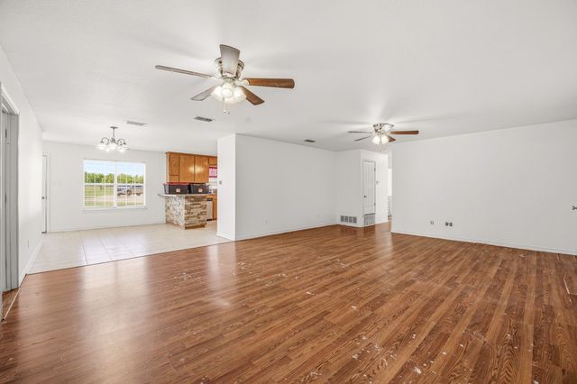 802 Private Road 1675, Stephenville, TX 76401