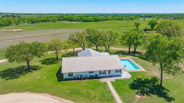 802 Private Road 1675, Stephenville, TX 76401