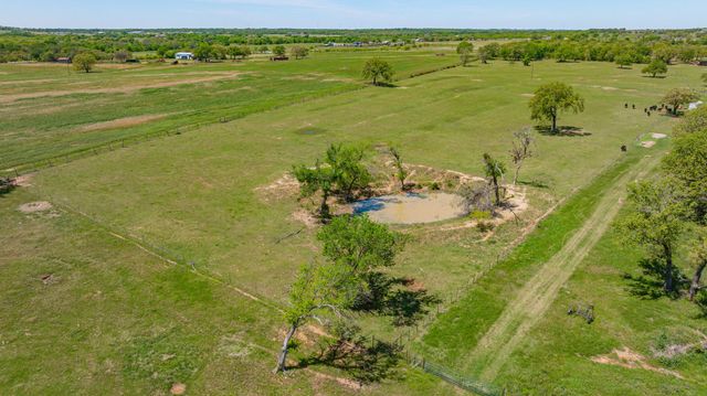 802 Private Road 1675, Stephenville, TX 76401