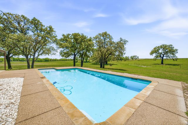 802 Private Road 1675, Stephenville, TX 76401