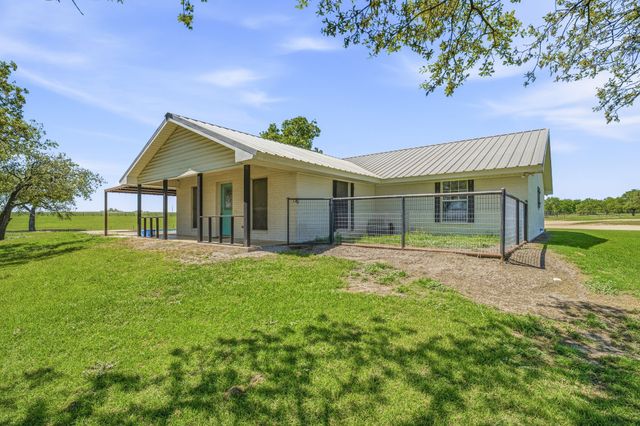 802 Private Road 1675, Stephenville, TX 76401