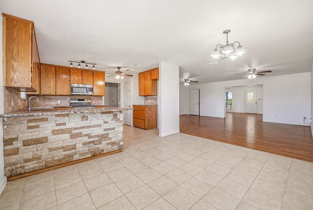 802 Private Road 1675, Stephenville, TX 76401