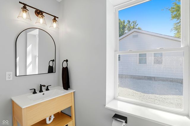 67 S Tresslar Avenue, Bargersville, IN 46106