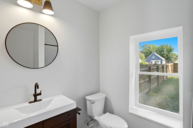 67 S Tresslar Avenue, Bargersville, IN 46106