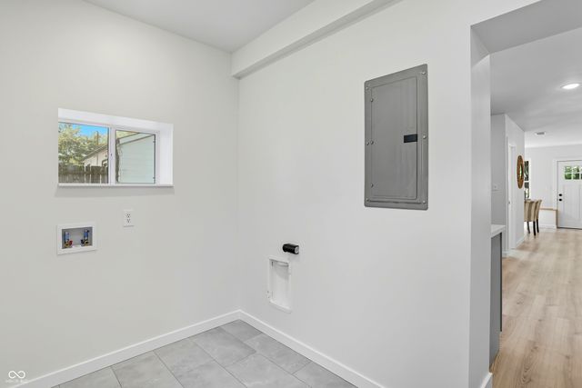 67 S Tresslar Avenue, Bargersville, IN 46106