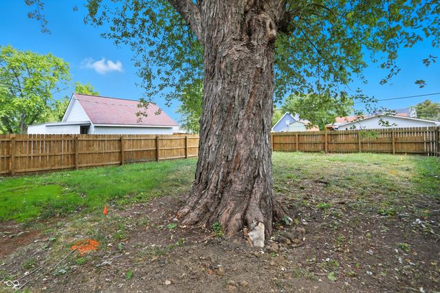 67 S Tresslar Avenue, Bargersville, IN 46106