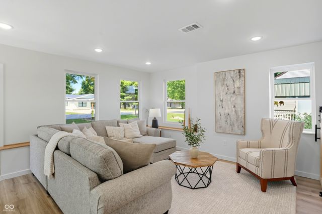 67 S Tresslar Avenue, Bargersville, IN 46106