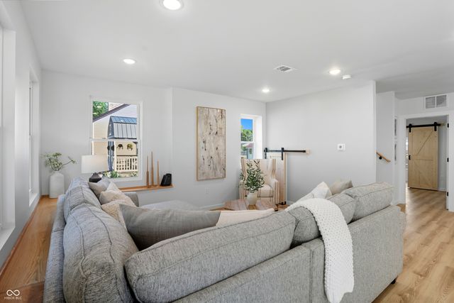 67 S Tresslar Avenue, Bargersville, IN 46106