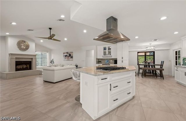 2307 Queens WAY, Naples, FL 34112