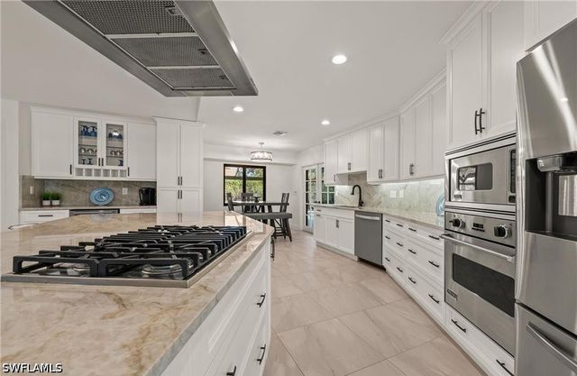2307 Queens WAY, Naples, FL 34112
