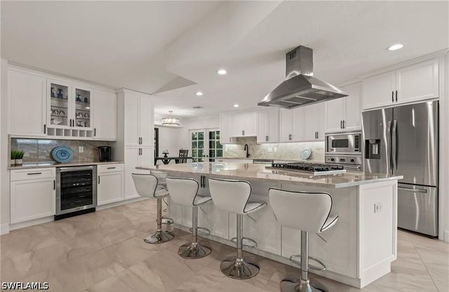 2307 Queens WAY, Naples, FL 34112