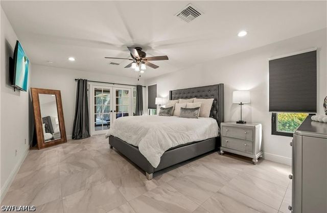 2307 Queens WAY, Naples, FL 34112