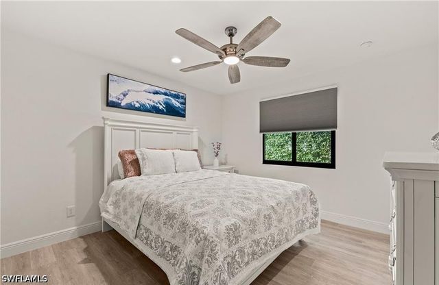 2307 Queens WAY, Naples, FL 34112