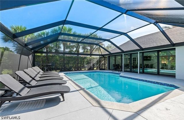 2307 Queens WAY, Naples, FL 34112