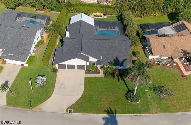 2307 Queens WAY, Naples, FL 34112