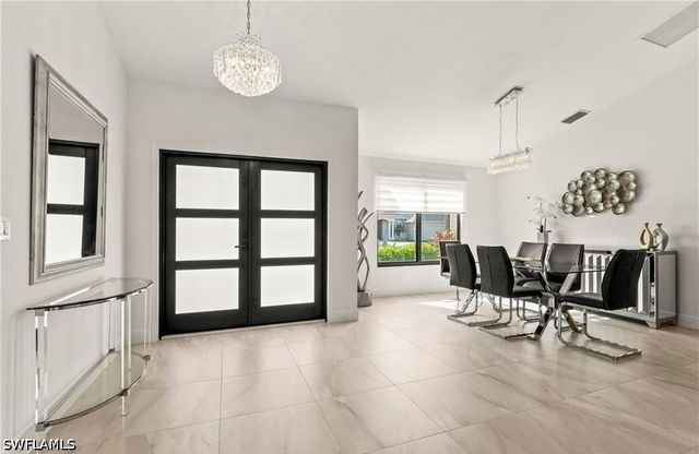 2307 Queens WAY, Naples, FL 34112