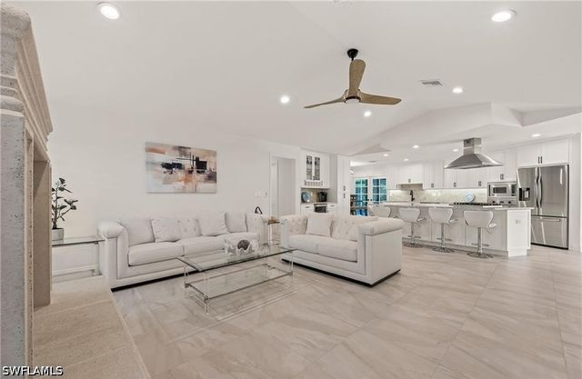 2307 Queens WAY, Naples, FL 34112
