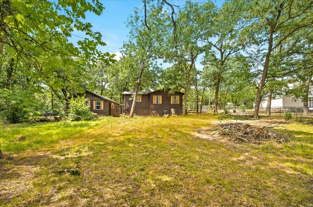 417 Shady Trail, Tool, TX 75143