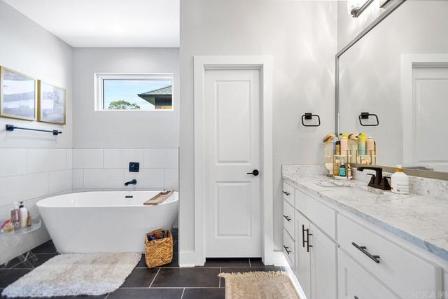 2565 Kara Lane, Bryant, AR 72019