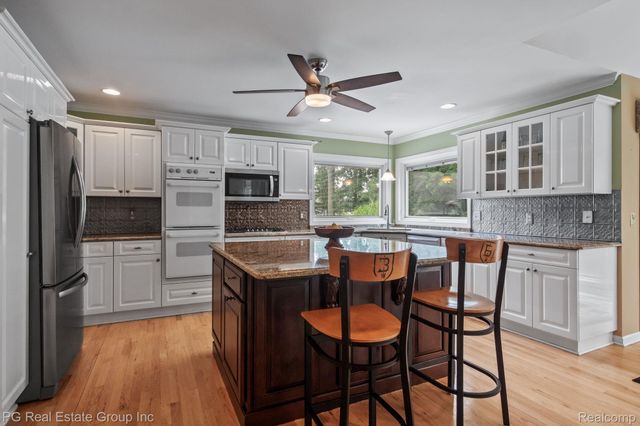 14348 Provim Forest Court, Shelby Charter Township, MI 48315