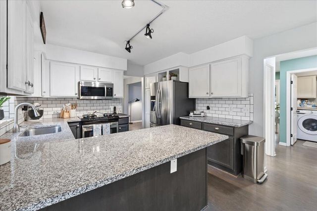 1384 Baywood Circle, Brighton City, MI 48116