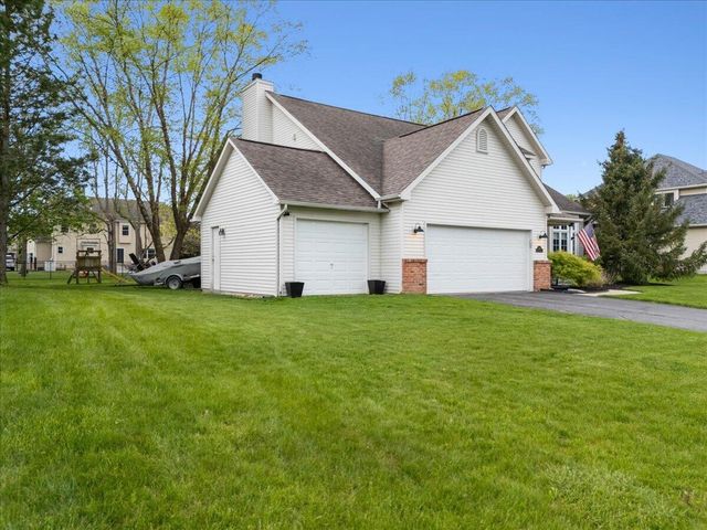 1384 Baywood Circle, Brighton City, MI 48116