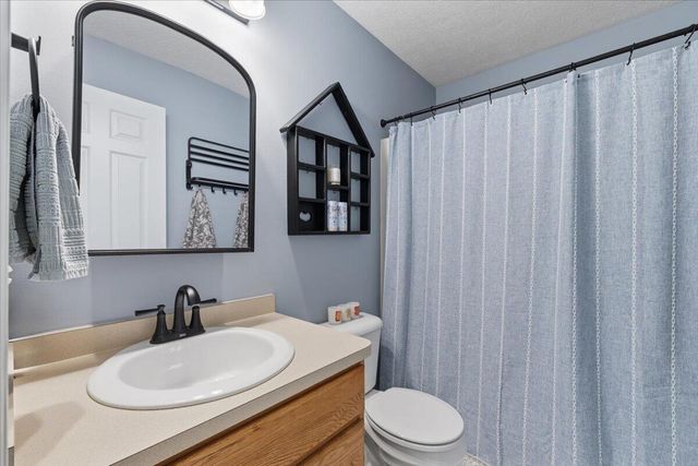 1384 Baywood Circle, Brighton City, MI 48116