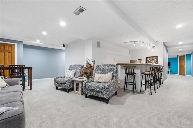 1384 Baywood Circle, Brighton City, MI 48116
