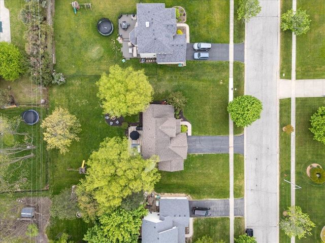 1384 Baywood Circle, Brighton City, MI 48116