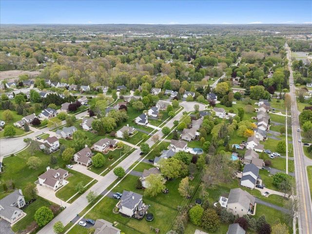 1384 Baywood Circle, Brighton City, MI 48116