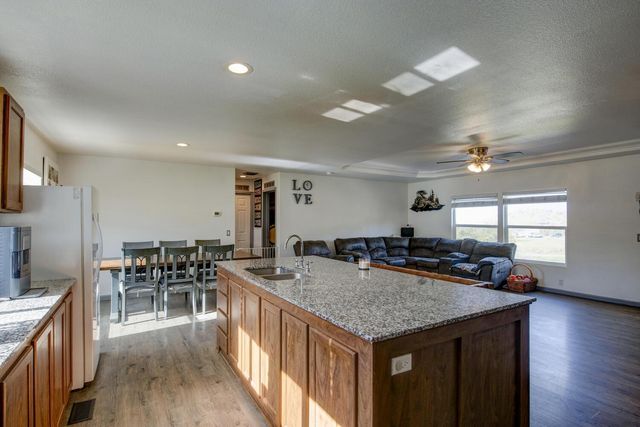 9212 Banderilla Dr, La Grange, CA 95329