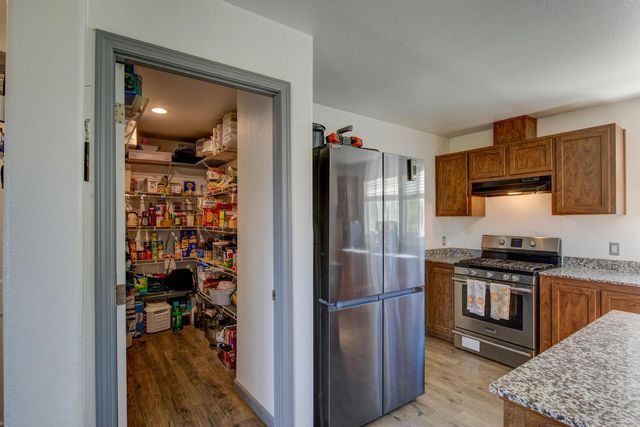 9212 Banderilla Dr, La Grange, CA 95329