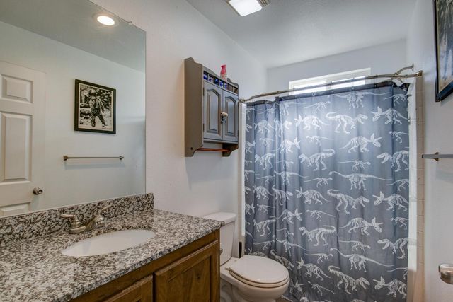 9212 Banderilla Dr, La Grange, CA 95329