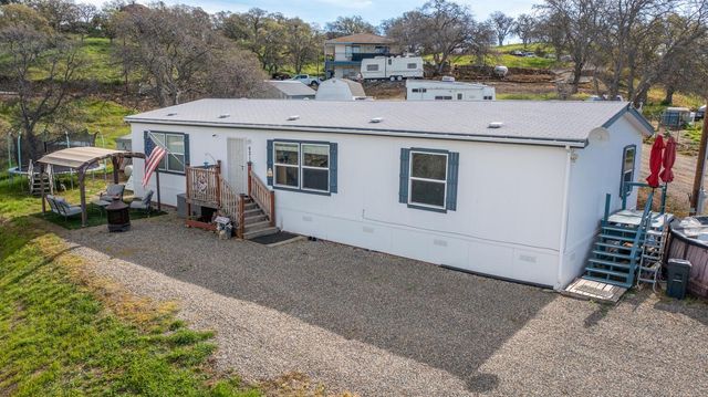 9212 Banderilla Dr, La Grange, CA 95329