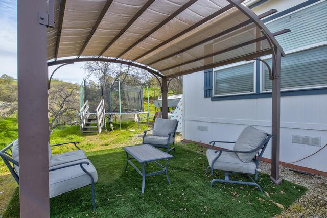 9212 Banderilla Dr, La Grange, CA 95329