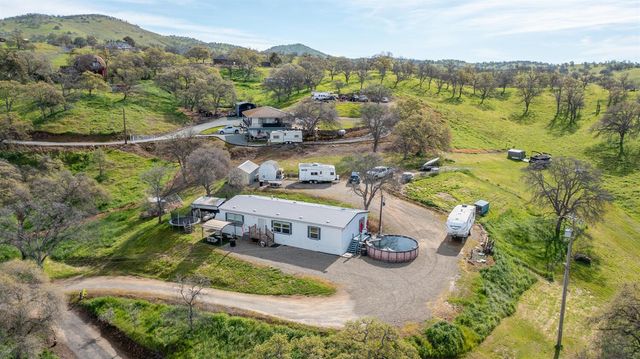 9212 Banderilla Dr, La Grange, CA 95329