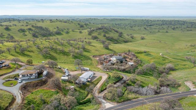 9212 Banderilla Dr, La Grange, CA 95329